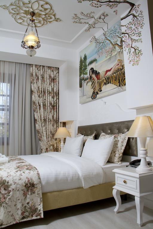 Kaleici Ozkavak Hotel Antalya Room photo