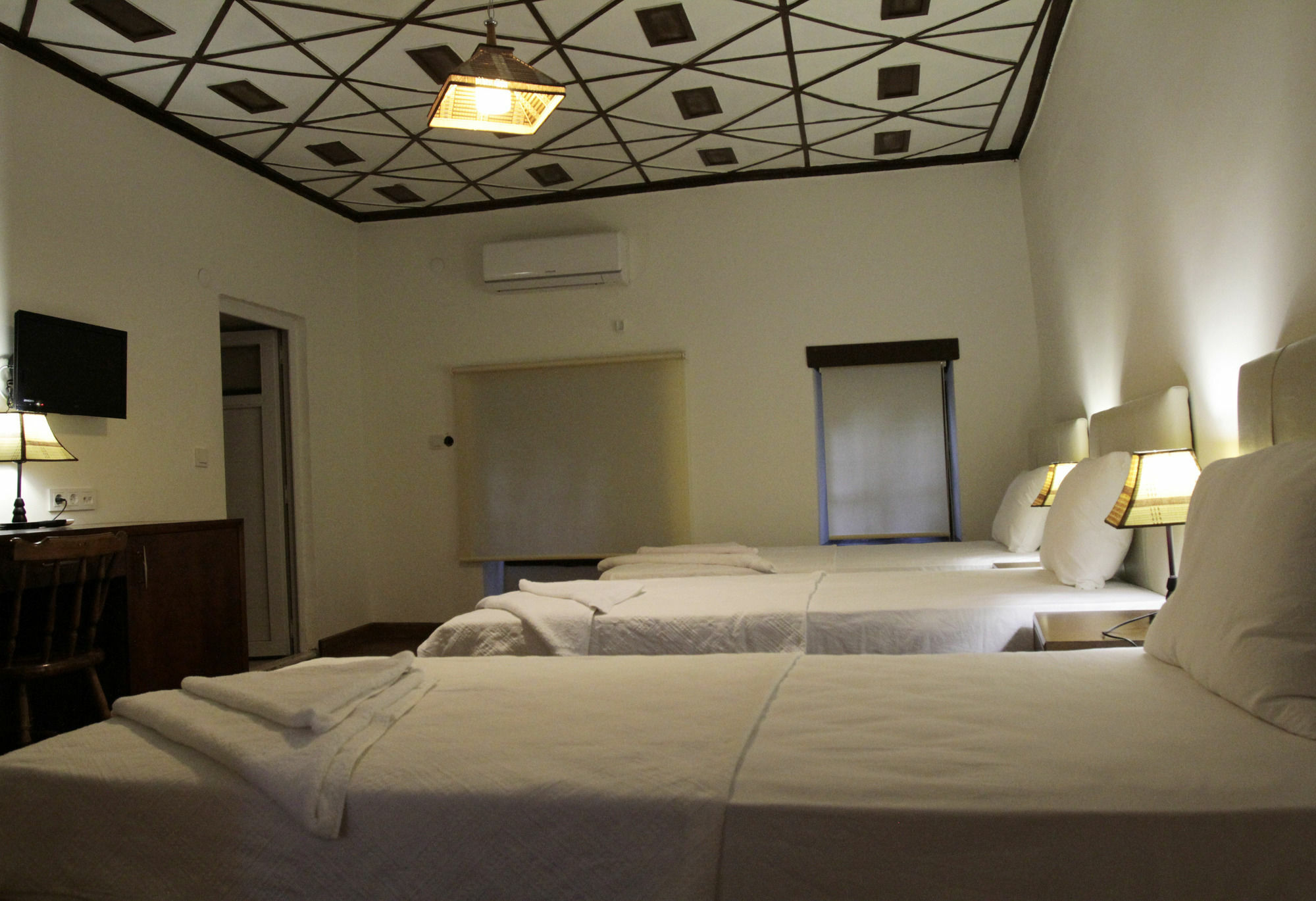 Kaleici Ozkavak Hotel Antalya Exterior photo