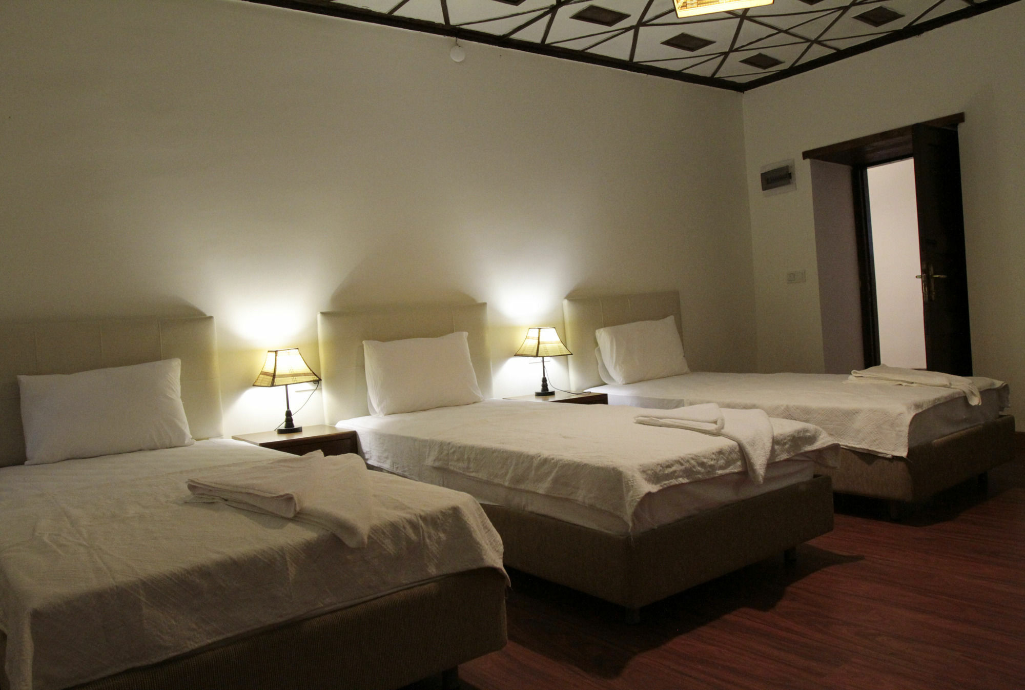 Kaleici Ozkavak Hotel Antalya Exterior photo